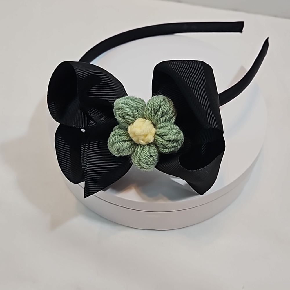 Hand Crafted Black Bow Hairband Hand Knit Crochet Green Puffy Flower Feminine - Picture 3 of 17